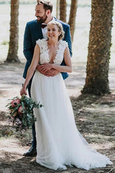 A-Line Jewel Sweep Train White Tulle Wedding Dress With Appliques